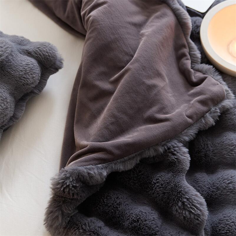 Frida Rabbit Faux-Fur Blanket Throw Tibagi